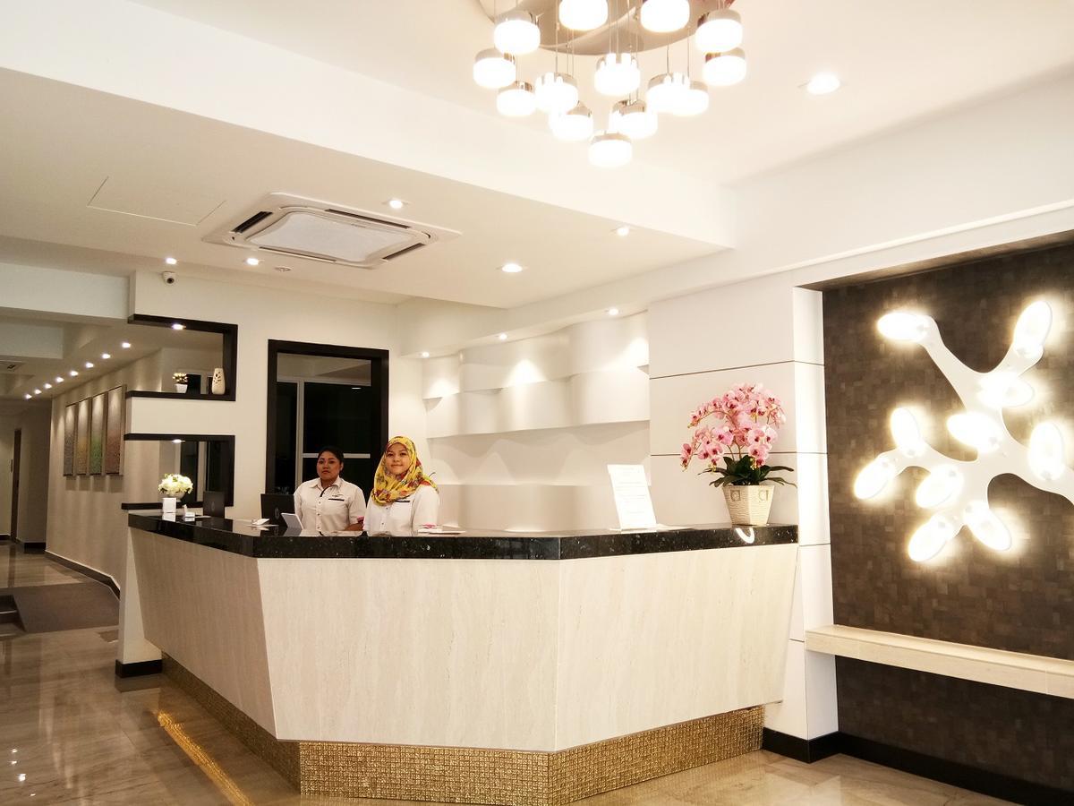 Meriton Inn Куантан Екстер'єр фото