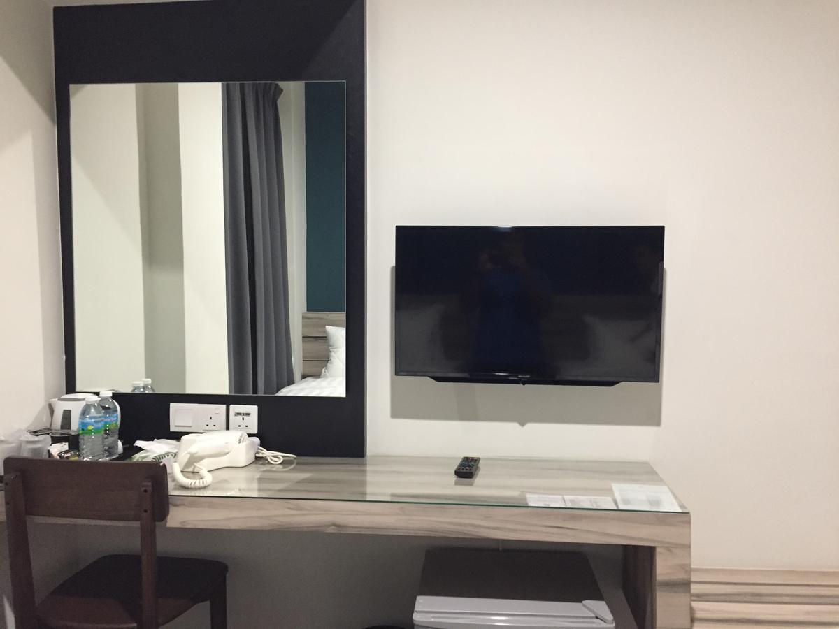 Meriton Inn Куантан Екстер'єр фото